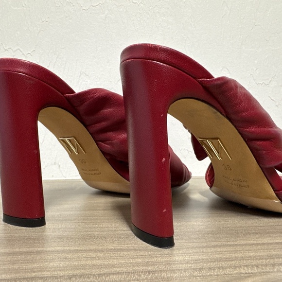Tamara Mellon Savanna Nappa heels mules sandals pumps in dark red. - Picture 5 of 7